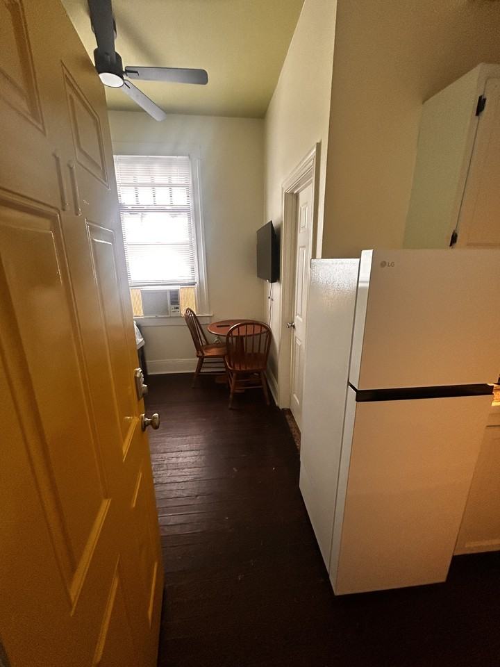 1808 Elysian Fields Ave #11 - Photo 5 of 9