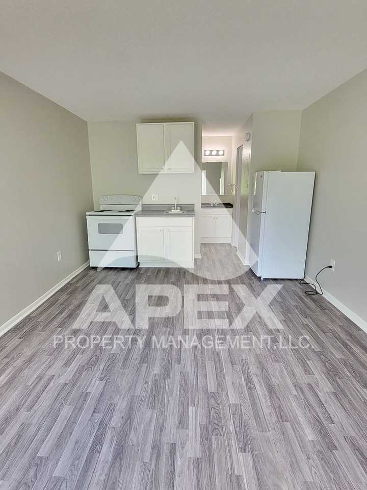 2218 Payne Ave #10 - Photo 7 of 13