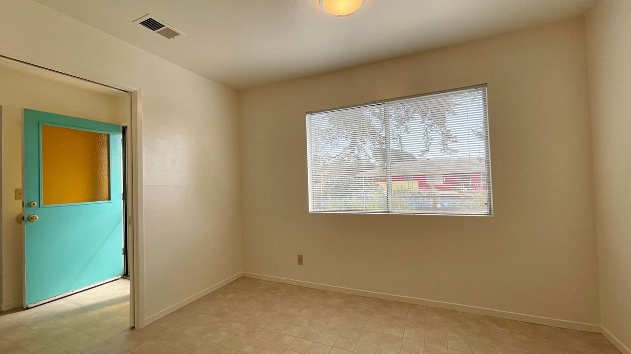 822 Santa Maria Ave - Photo 5 of 19