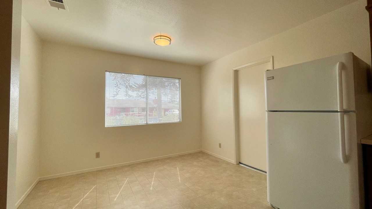 822 Santa Maria Ave - Photo 6 of 19