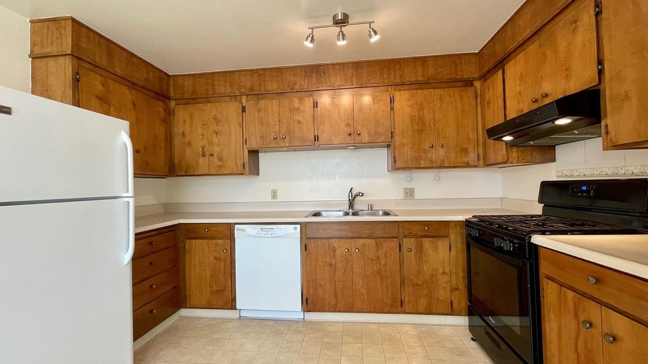 822 Santa Maria Ave - Photo 7 of 19