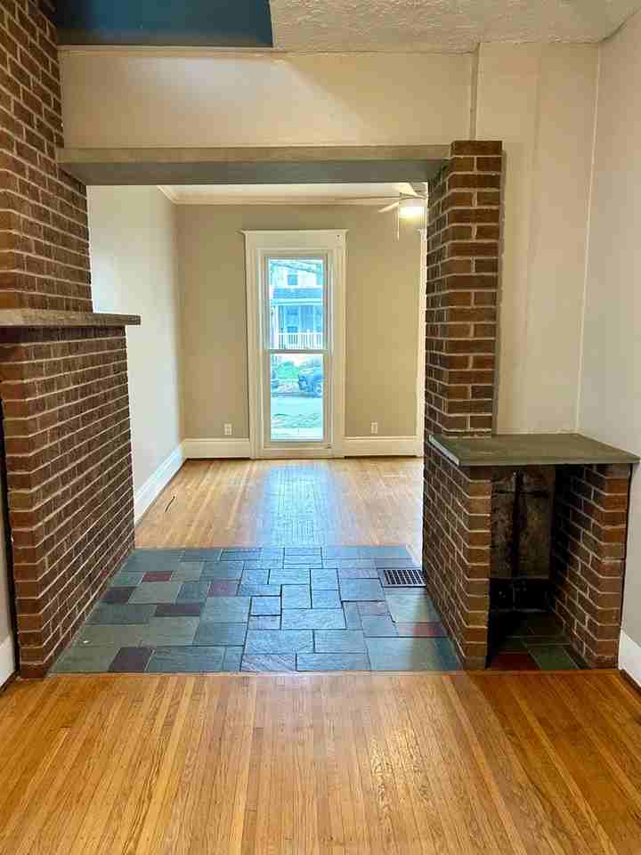 59 Gold St - Photo 6 of 18