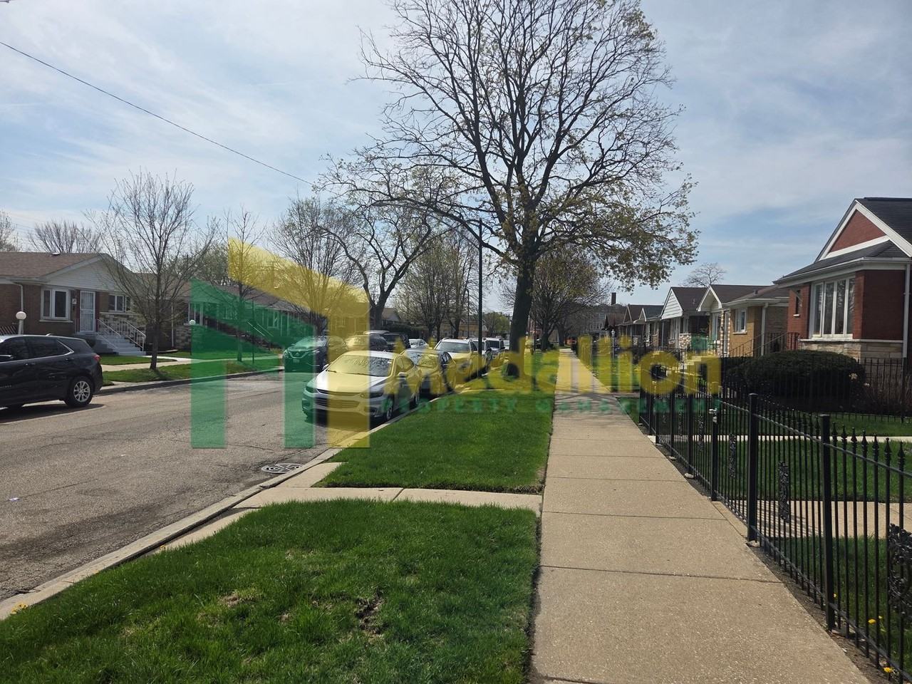 11004 S Eberhart Ave - Photo 2 of 28