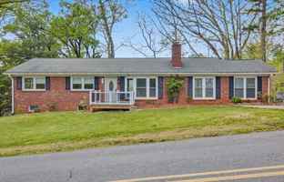 featured image of 415 Mountain View Rd