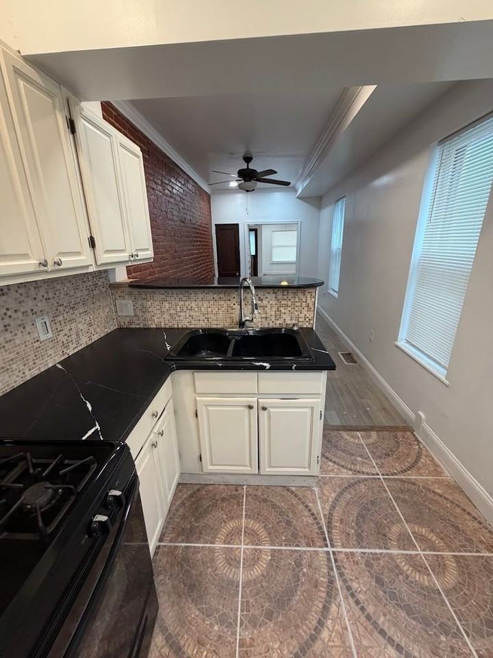 940 N 12th St - Photo 6 of 13