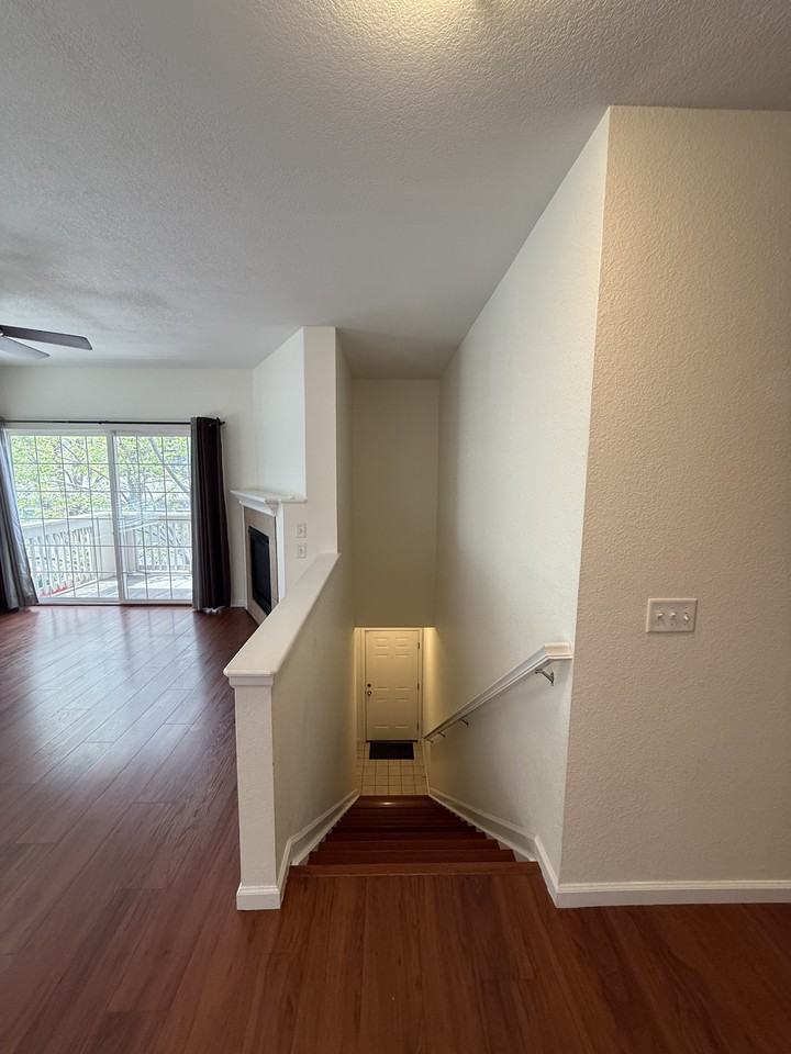 8105 E 11th Ave #4A - Photo 4 of 17