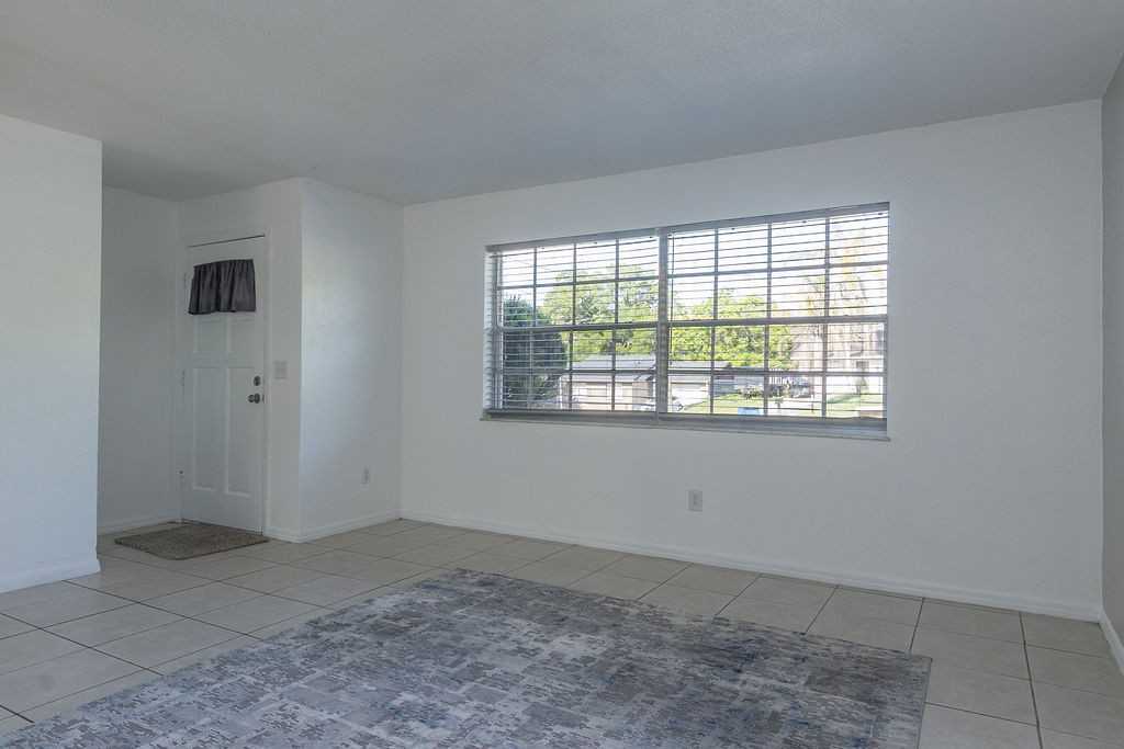 1516 S Boundary St #1 - Photo 4 of 13