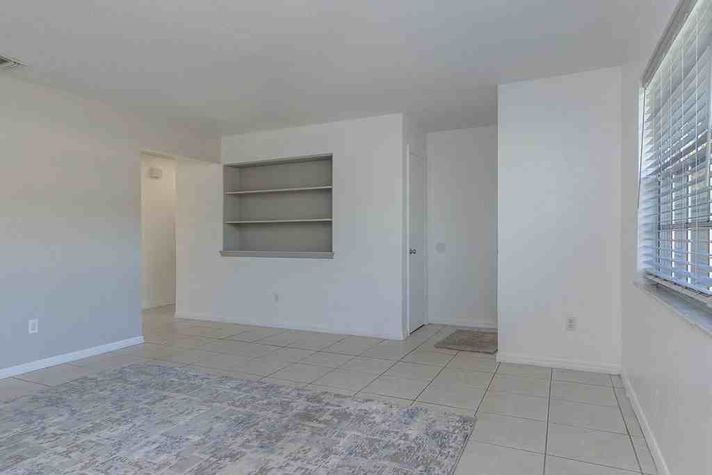 1516 S Boundary St #1 - Photo 5 of 13