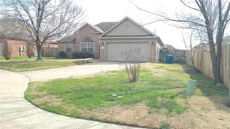 2703 Sw Ledbury Cv - Photo 1 of 1