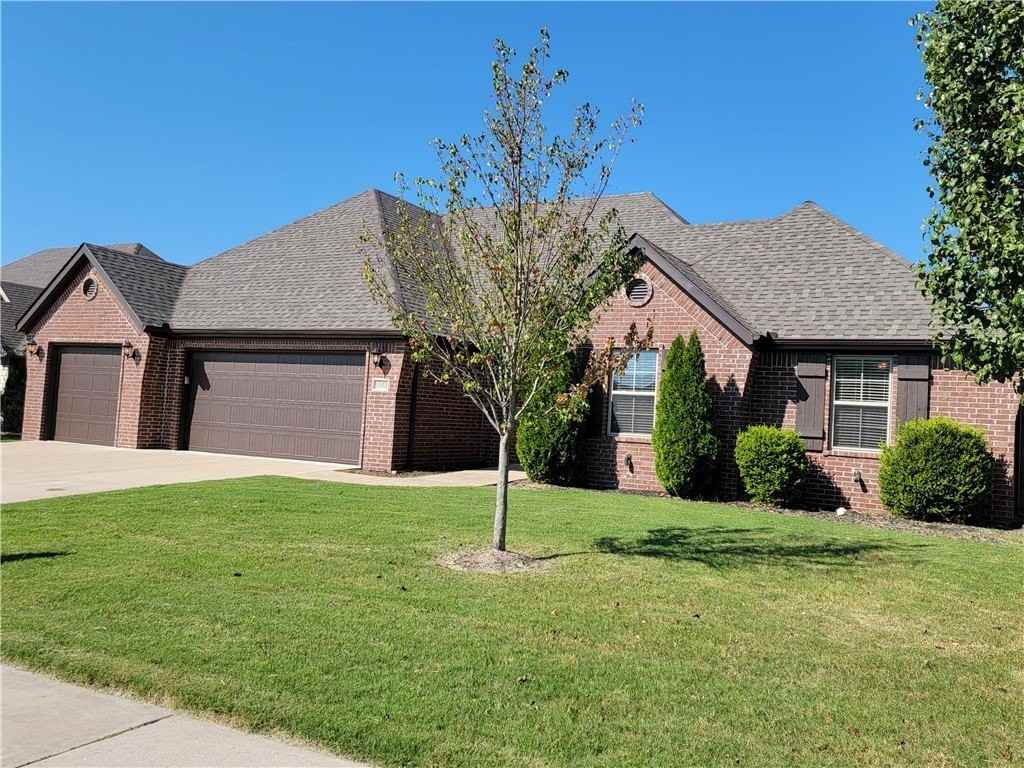 1053 Tarah Knolls Cir - Photo 2 of 28