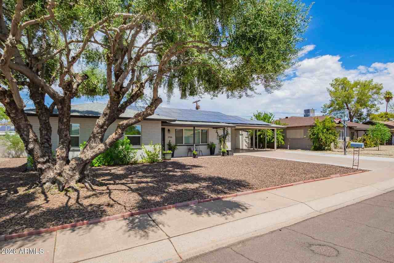2136 W Village Dr - Photo 3 of 43