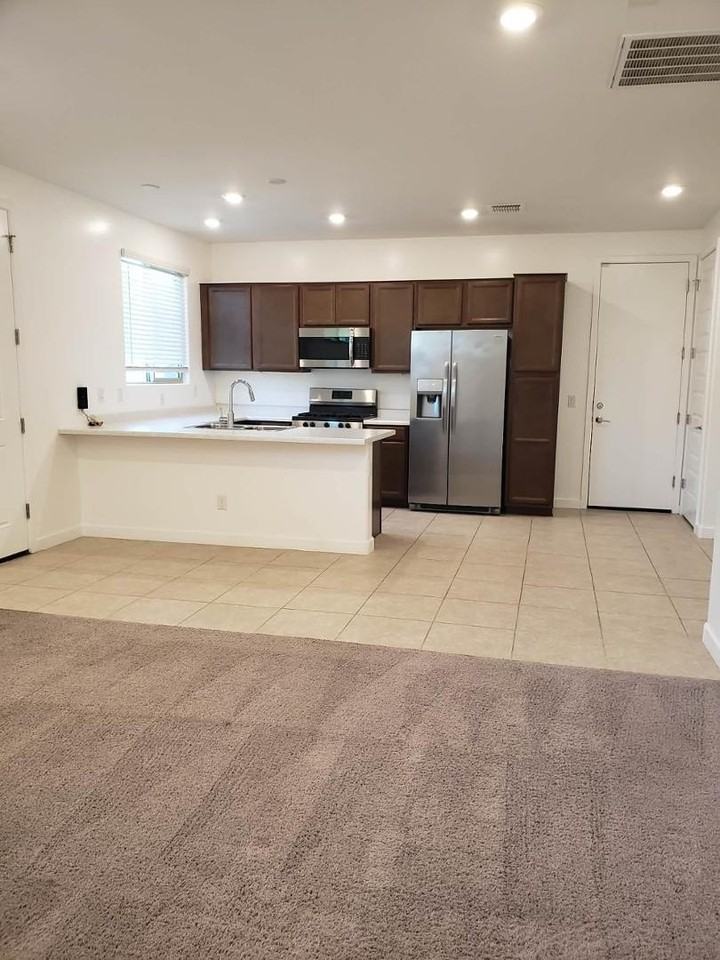 4206 S 96th Ln - Photo 3 of 20