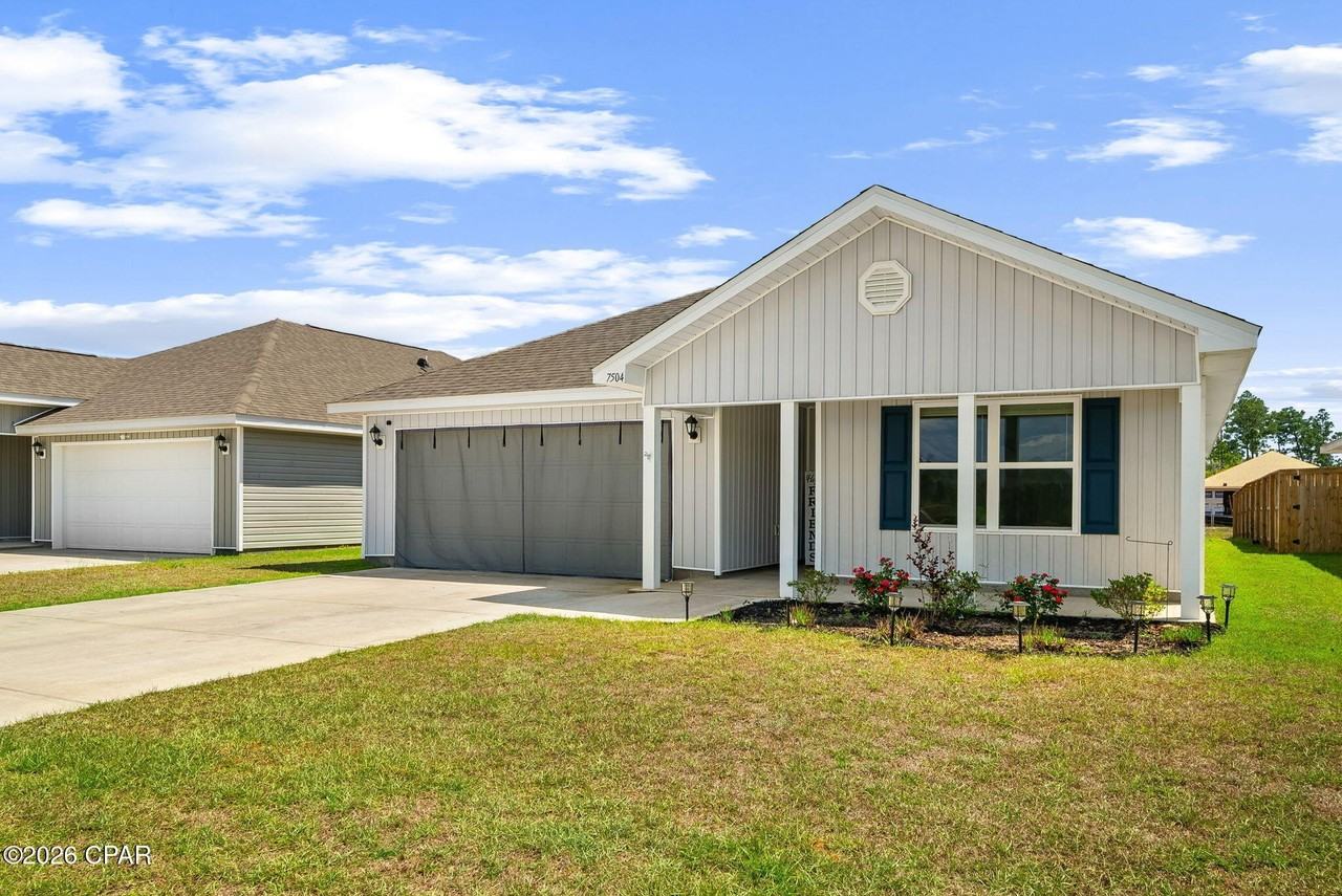 7504 Delancey St - Photo 3 of 29