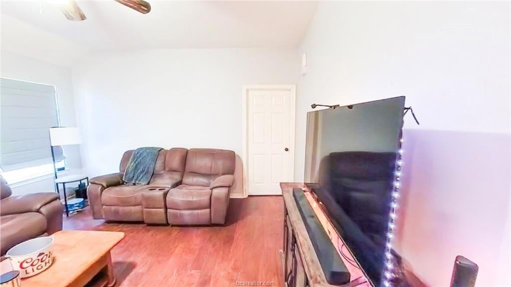 1109 Clearleaf Dr - Photo 5 of 16