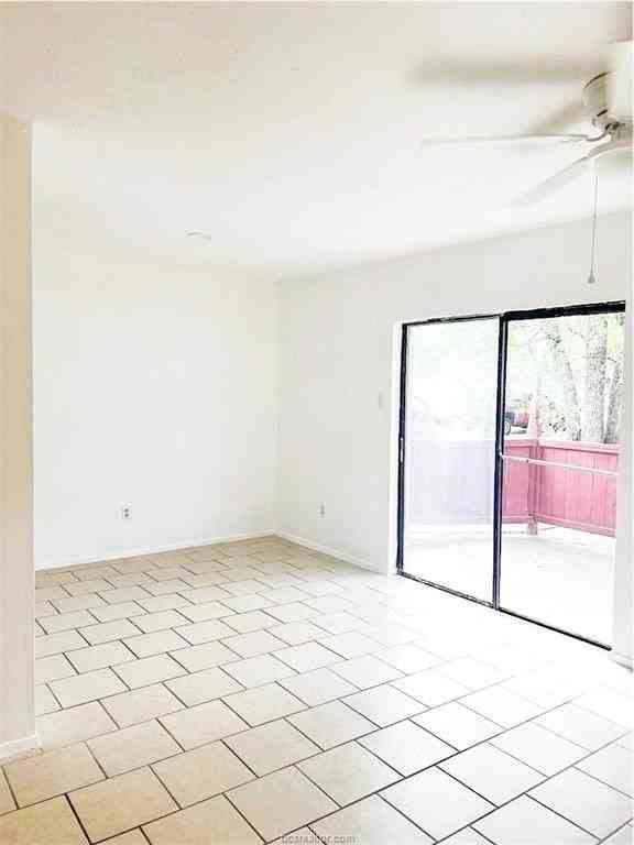2402 Blanco Dr #A - Photo 5 of 13
