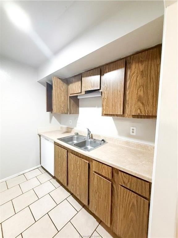 2402 Blanco Dr #B - Photo 5 of 11