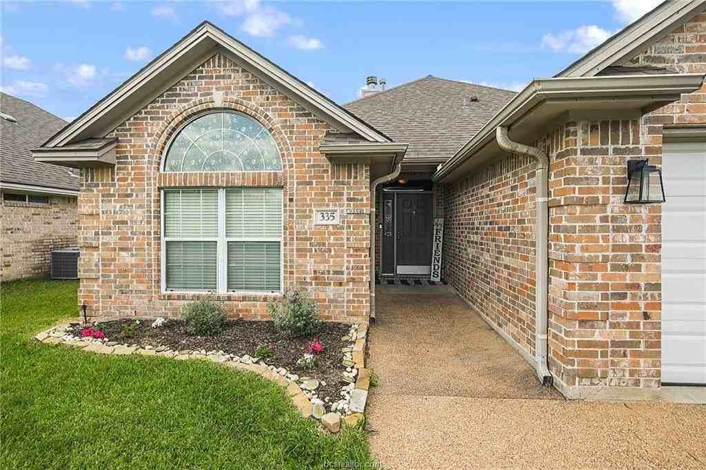 335 Robelmont Dr - Photo 2 of 28