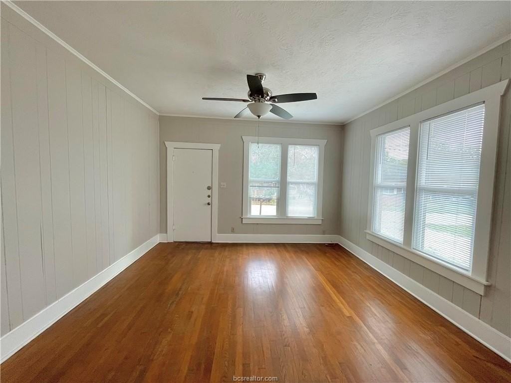 909 Bina St #B - Photo 2 of 19