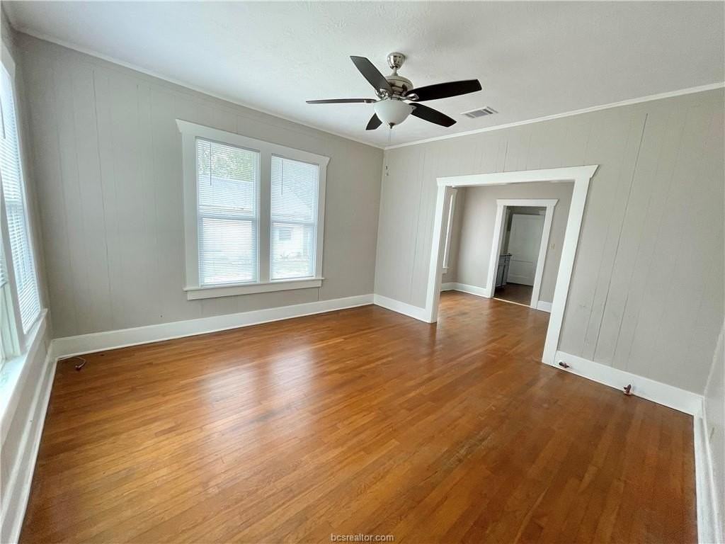 909 Bina St #B - Photo 3 of 19