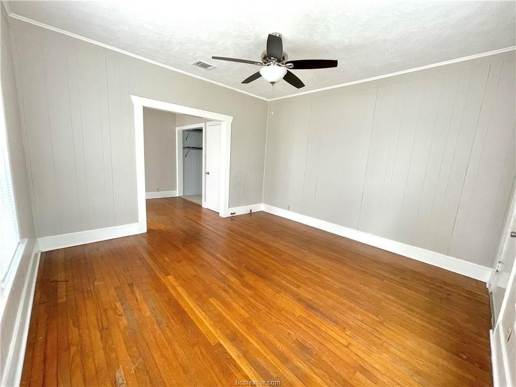 909 Bina St #B - Photo 6 of 19