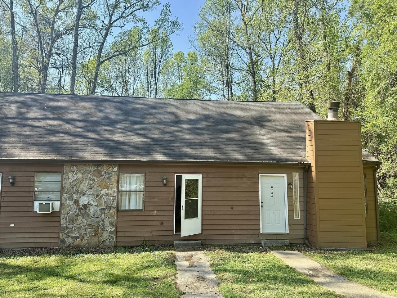 8780 Millard Lee Ln - Photo 2 of 4