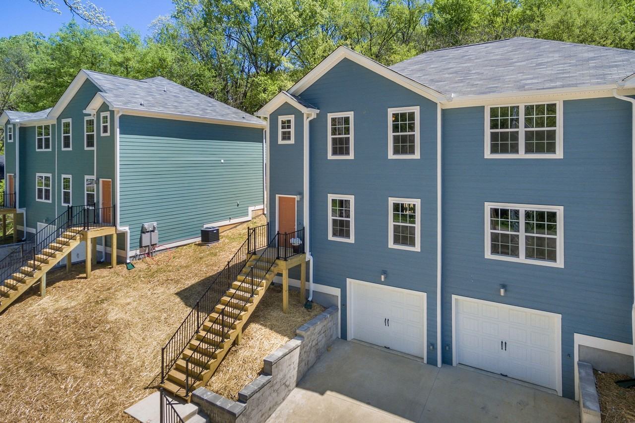 1054 E Elmwood Dr - Photo 2 of 25