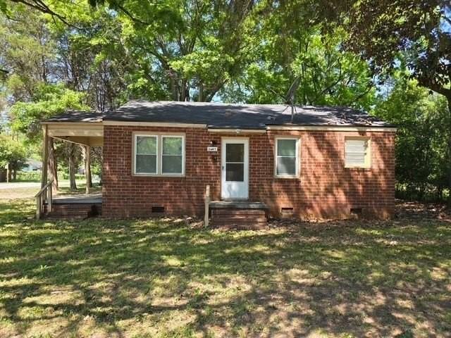 2443 S Lumpkin Rd - Photo 2 of 19