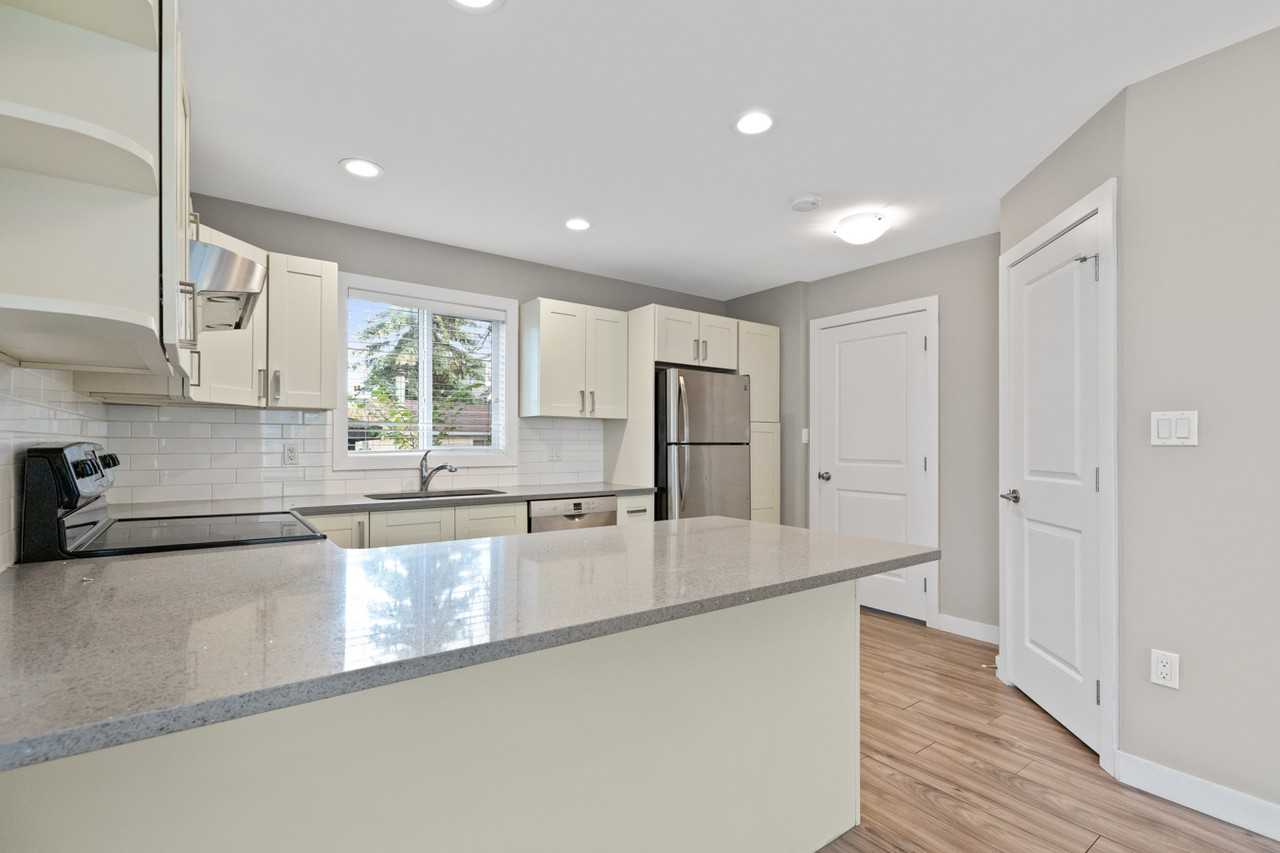 Kingsway Townhome #10104 - Photo 5 of 32