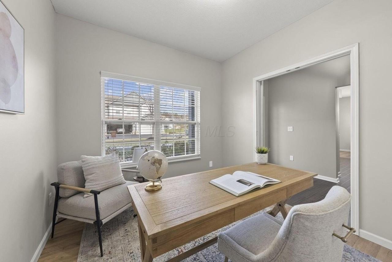 5901 Blackbird Way - Photo 4 of 50