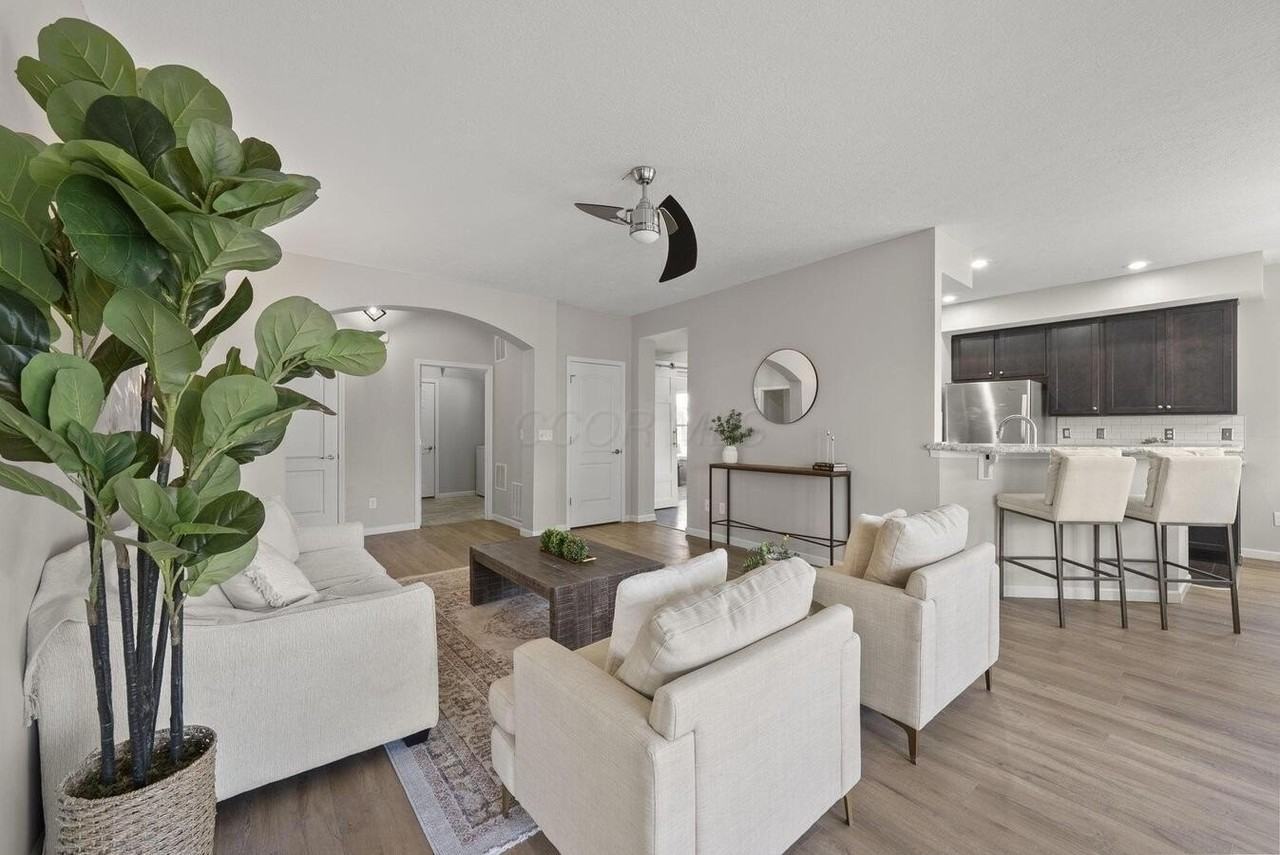 5901 Blackbird Way - Photo 7 of 50