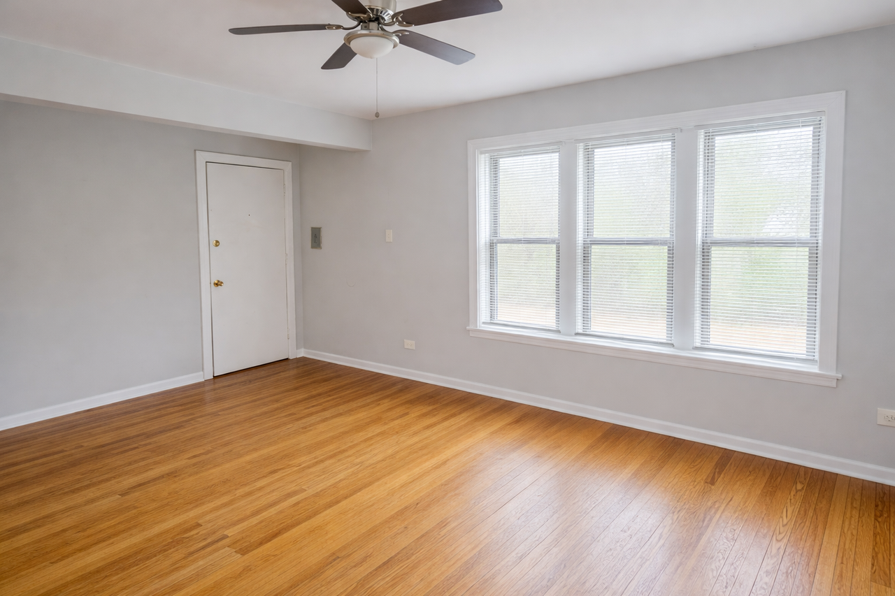 2125 E 67th St #3E - Photo 5 of 5