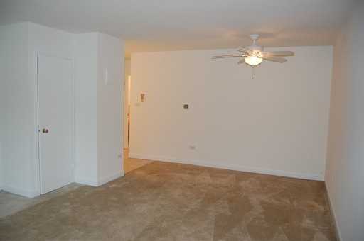 140 E Lake St #9B - Photo 4 of 5