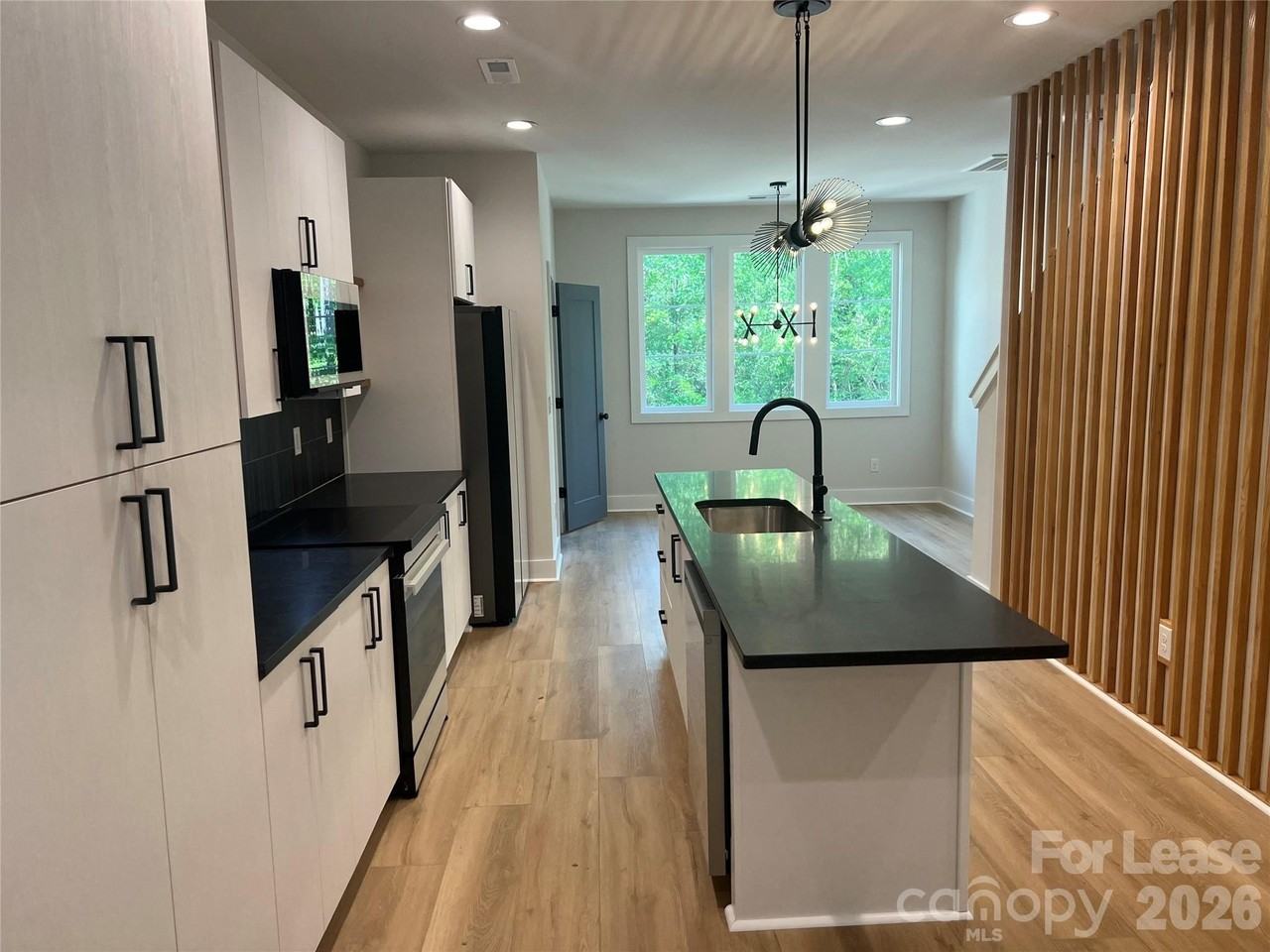 1356 Briar Creek Rd - Photo 2 of 15