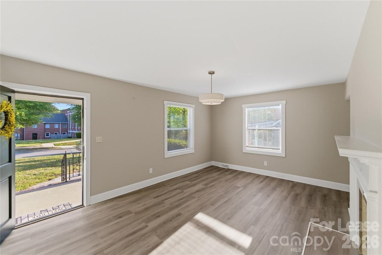 2405 Greenland Ave - Photo 7 of 26
