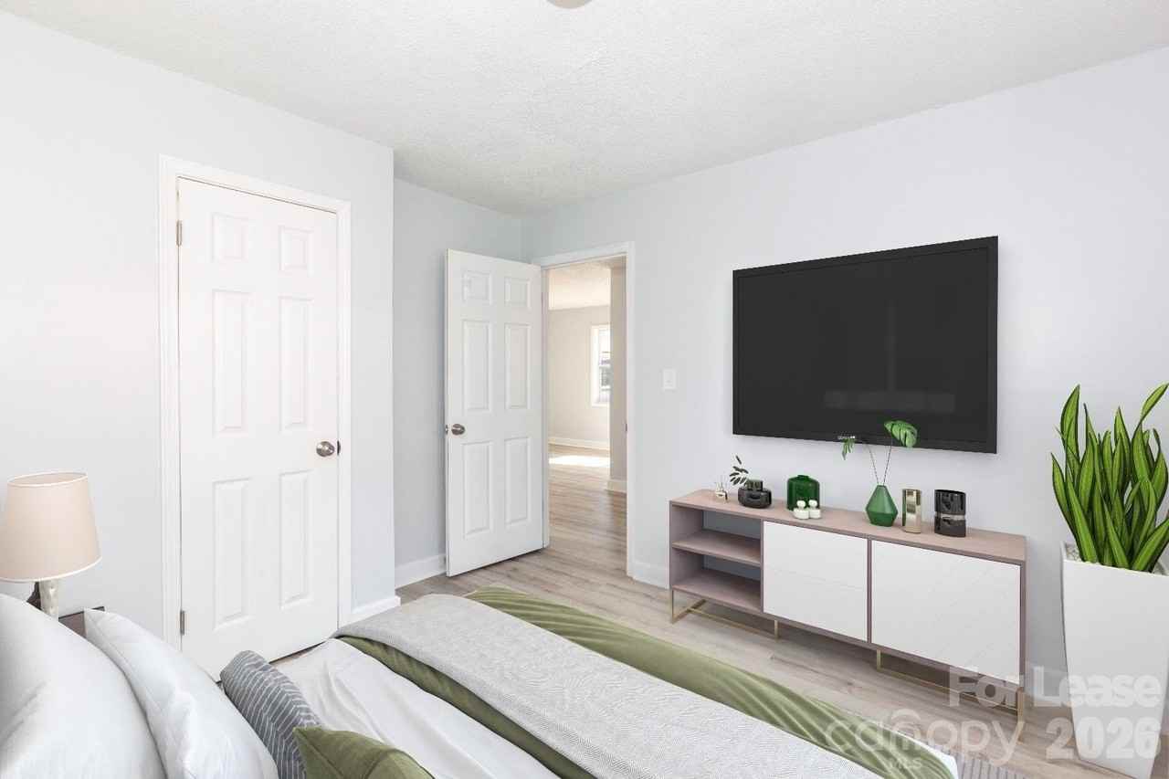 4517 Helena St - Photo 2 of 10