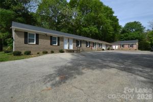 featured image of 1212 Essex St #5