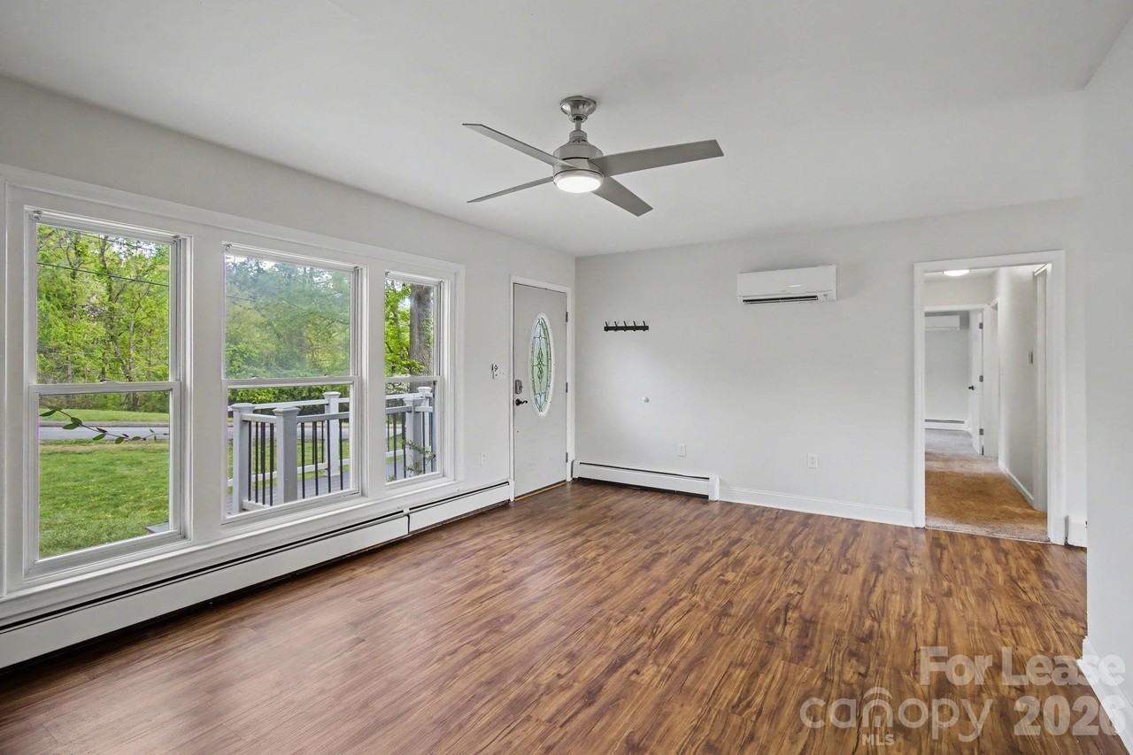 415 Mountain View Rd - Photo 5 of 46