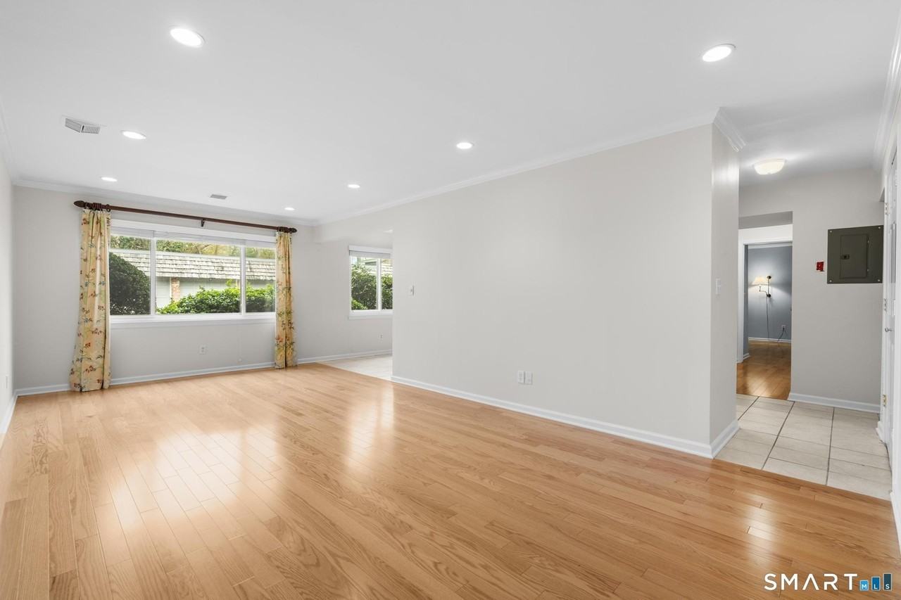 132 Southport Woods Dr #132 - Photo 2 of 38