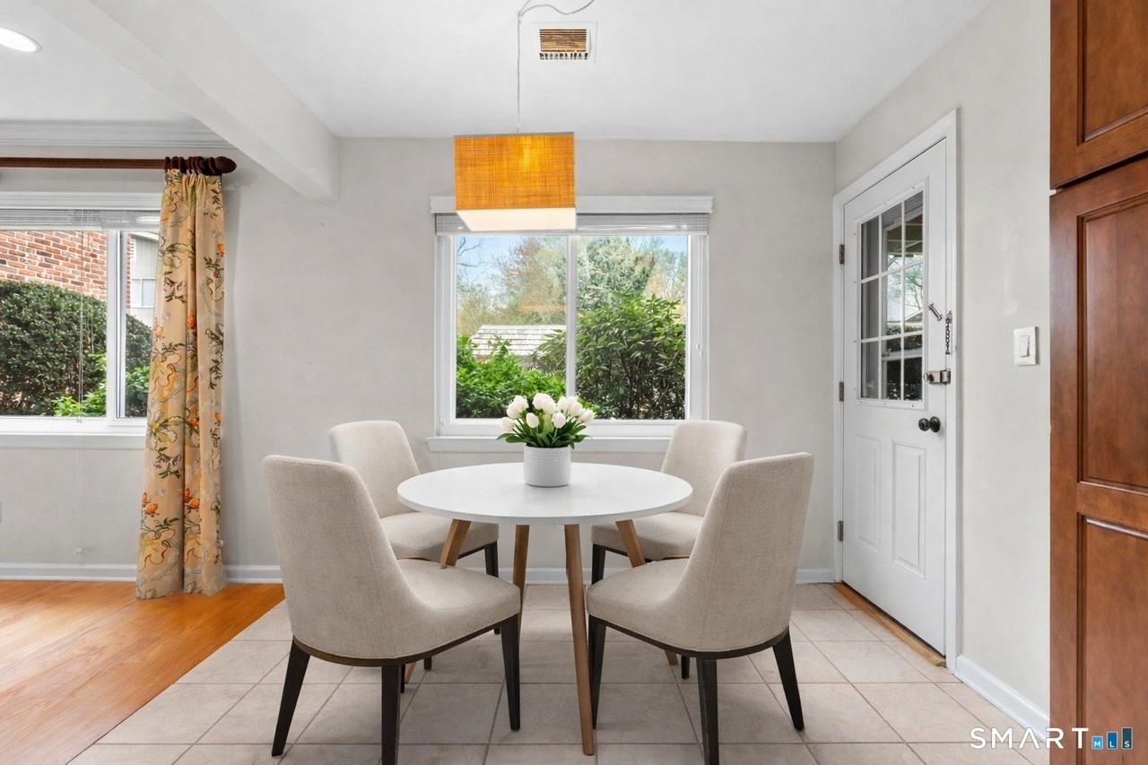 132 Southport Woods Dr #132 - Photo 3 of 38