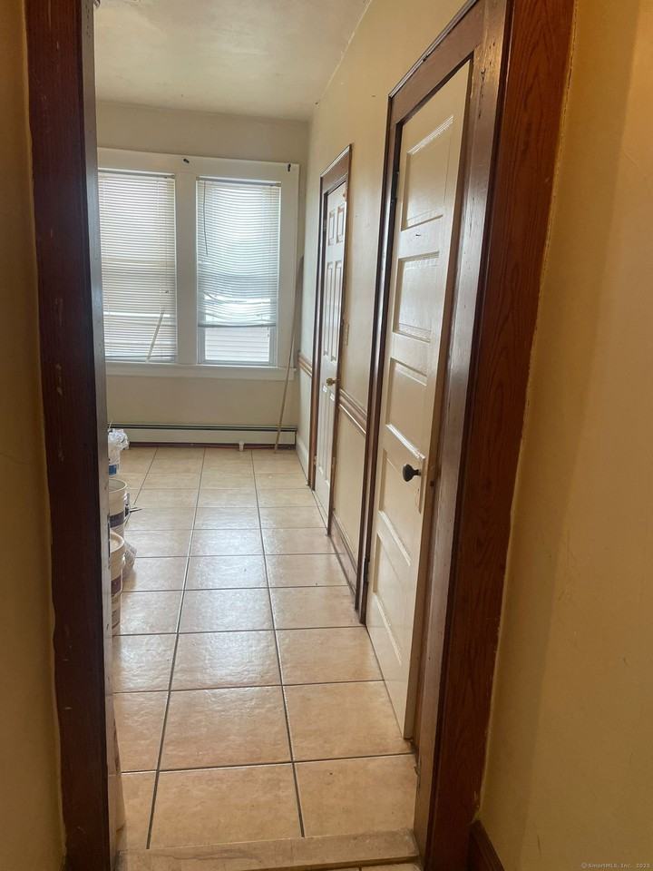 343 Wayne St #1st - Photo 2 of 8