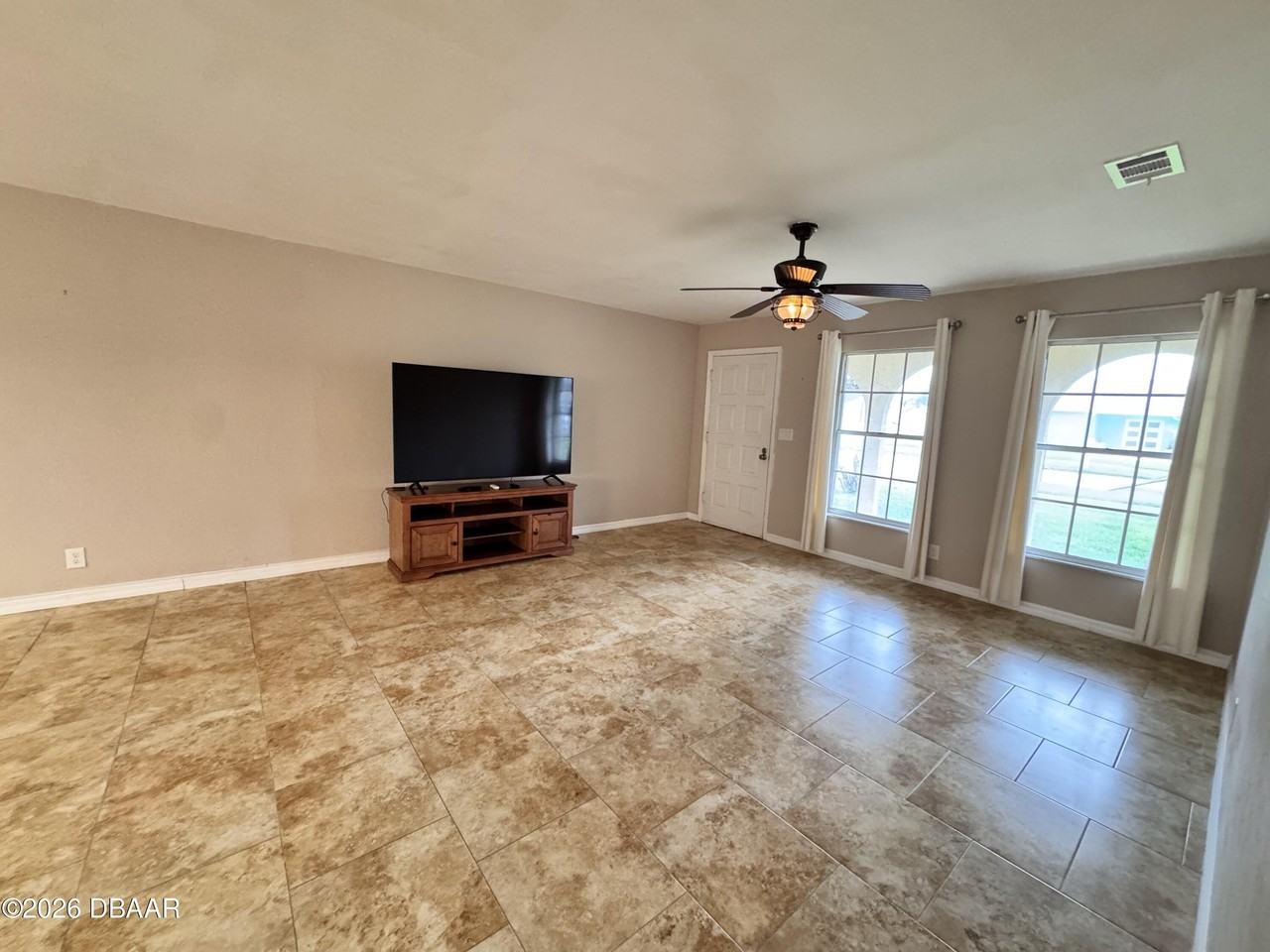 6 Ocean Cir - Photo 3 of 25