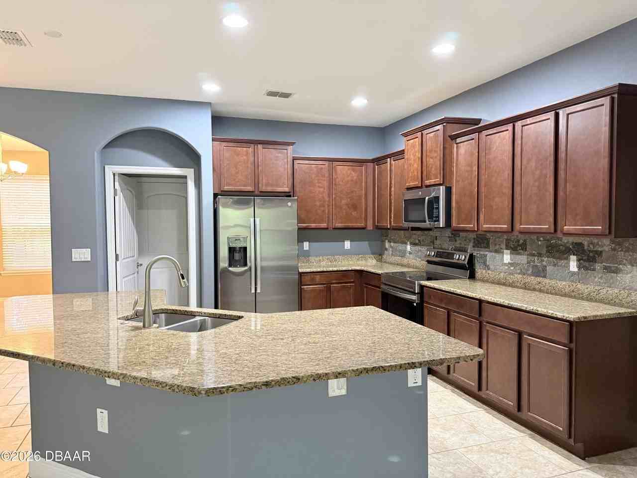 335 River Vale Ln - Photo 2 of 35