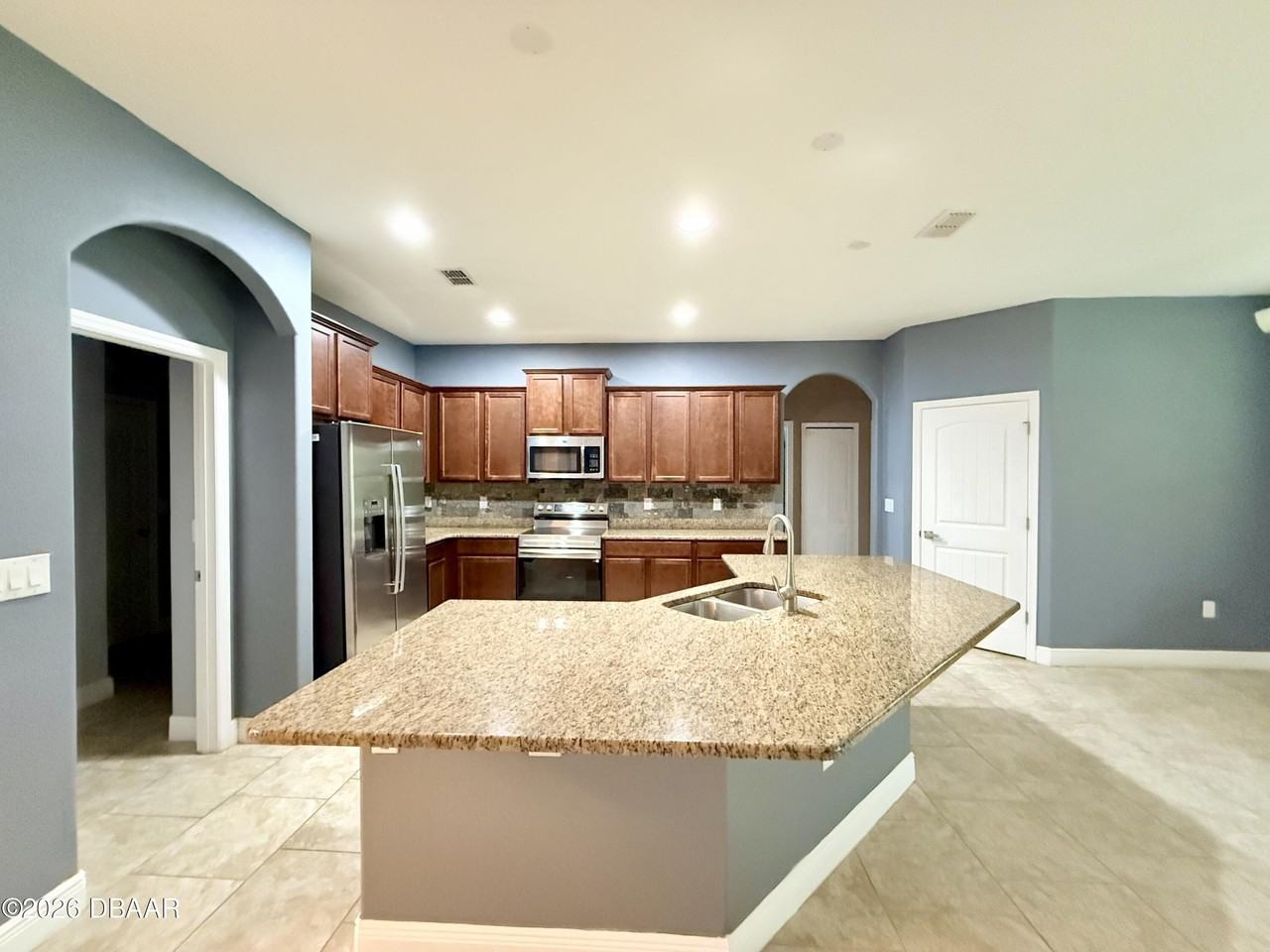 335 River Vale Ln - Photo 5 of 35