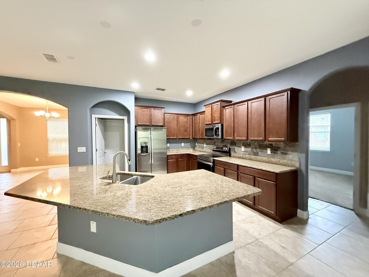 335 River Vale Ln - Photo 6 of 35