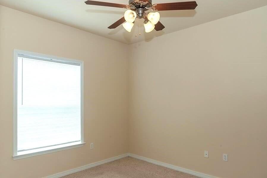 1469 Bentley Cir - Photo 7 of 19