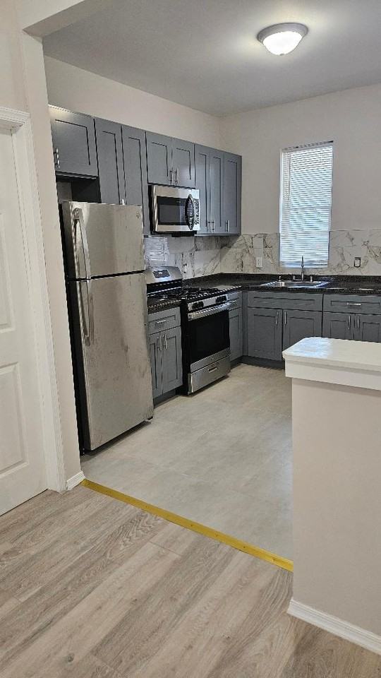 214 S Edgewood St #1 - Photo 7 of 27