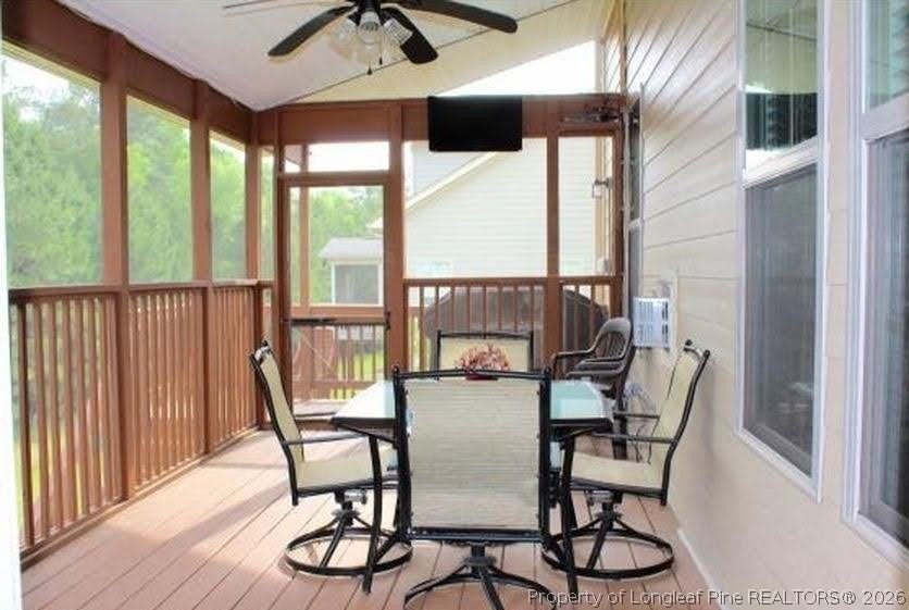 1437 Vergeland Dr - Photo 3 of 19