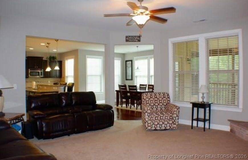 1437 Vergeland Dr - Photo 7 of 19