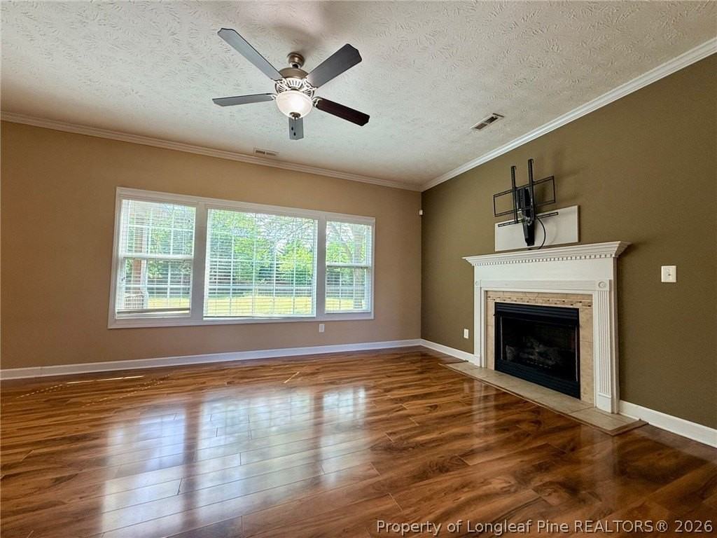 422 Jamestown Ave - Photo 3 of 26