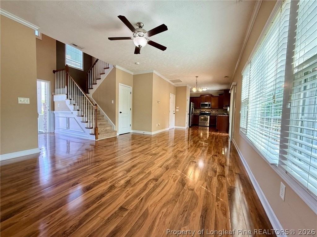 422 Jamestown Ave - Photo 4 of 26